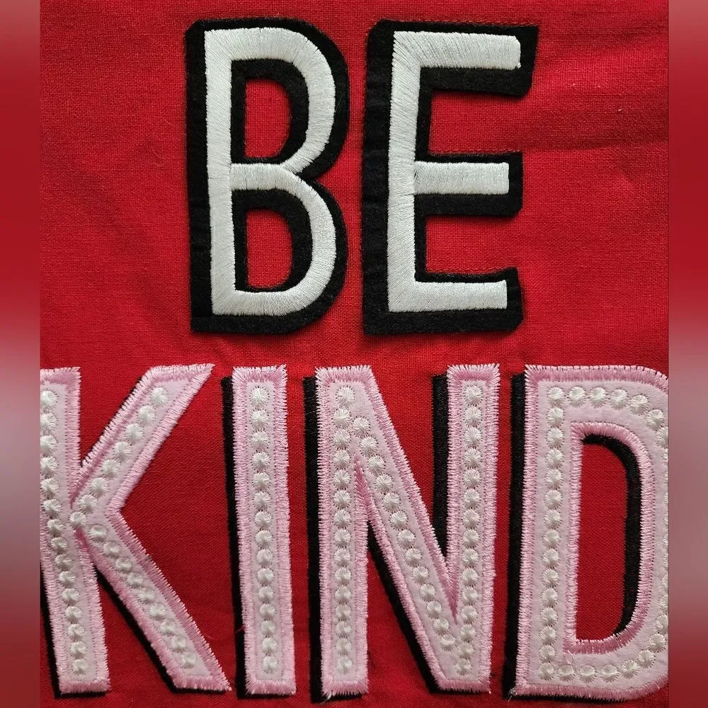 Nwt Valentine's Day Table Runner and Be Kind Banner bundle. NWT